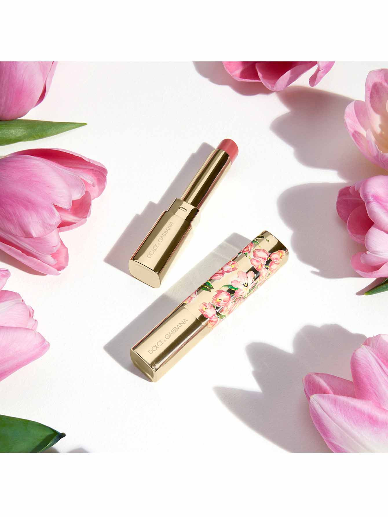 Увлажняющий оттеночный бальзам для губ Sheerlips, 1 Lovely Tulip - Обтравка4