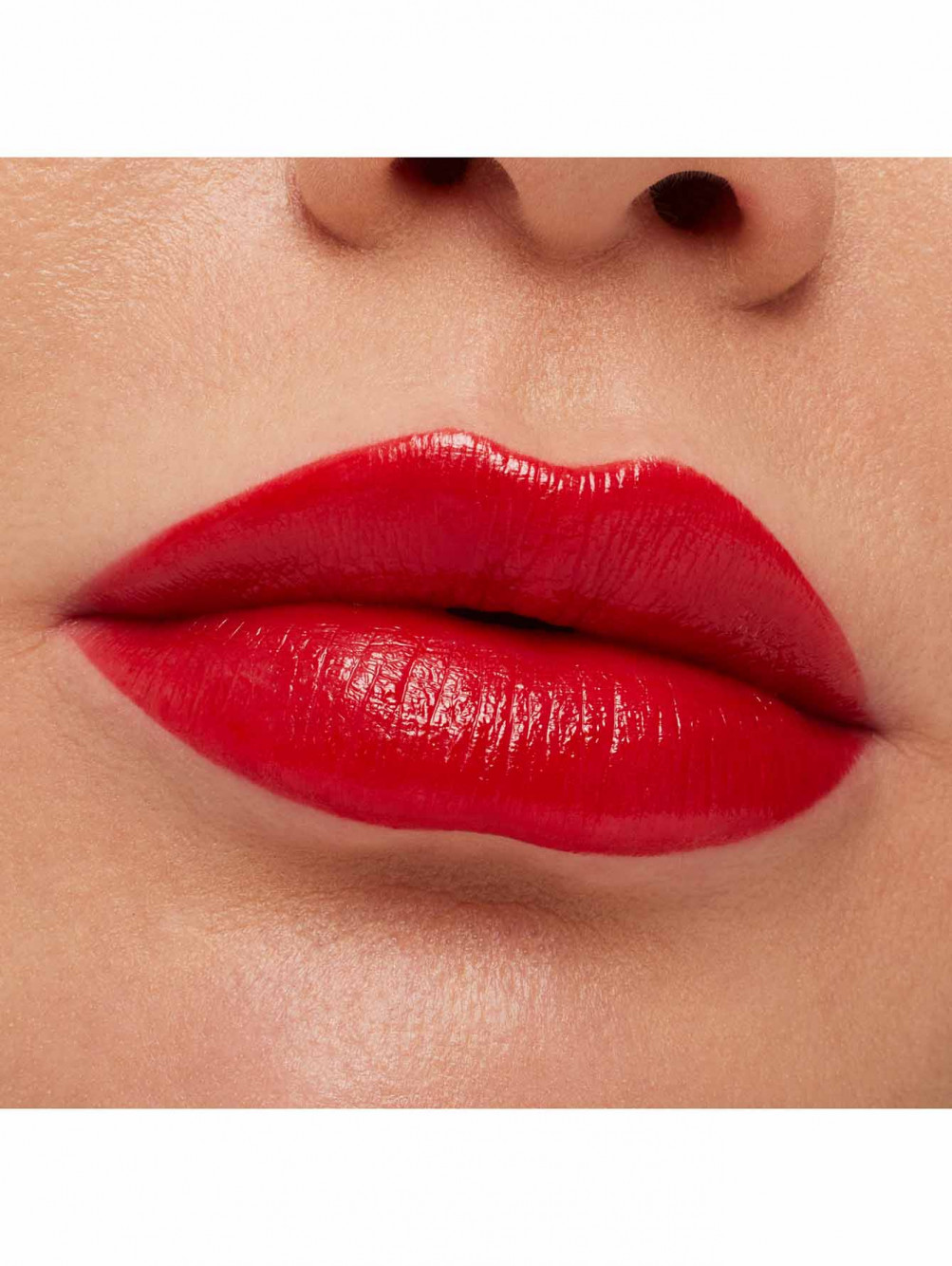 Губная помада MACXimal Sleek Satin Lipstick, оттенок Centre Of Attention - Обтравка2