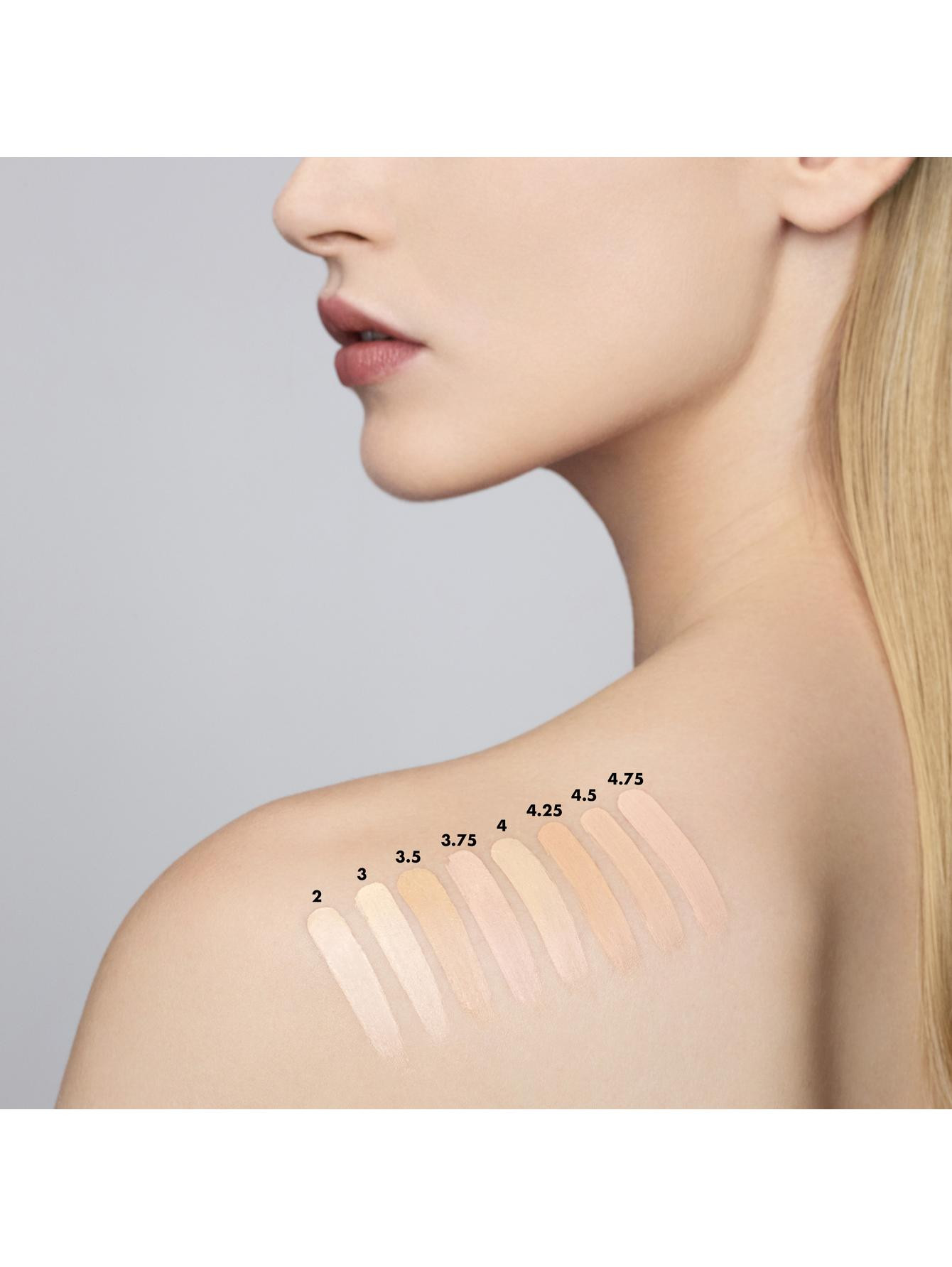 Тональный крем - №04.5, Luminous Silk Foundation, 30ml - Обтравка4