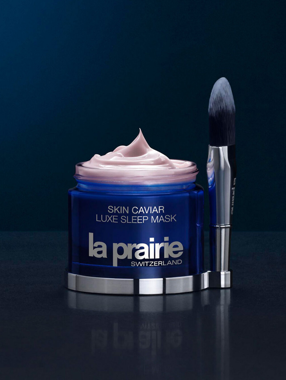 La prairie skin caviar. Skin Caviar. Cavlar Essence Sagor.