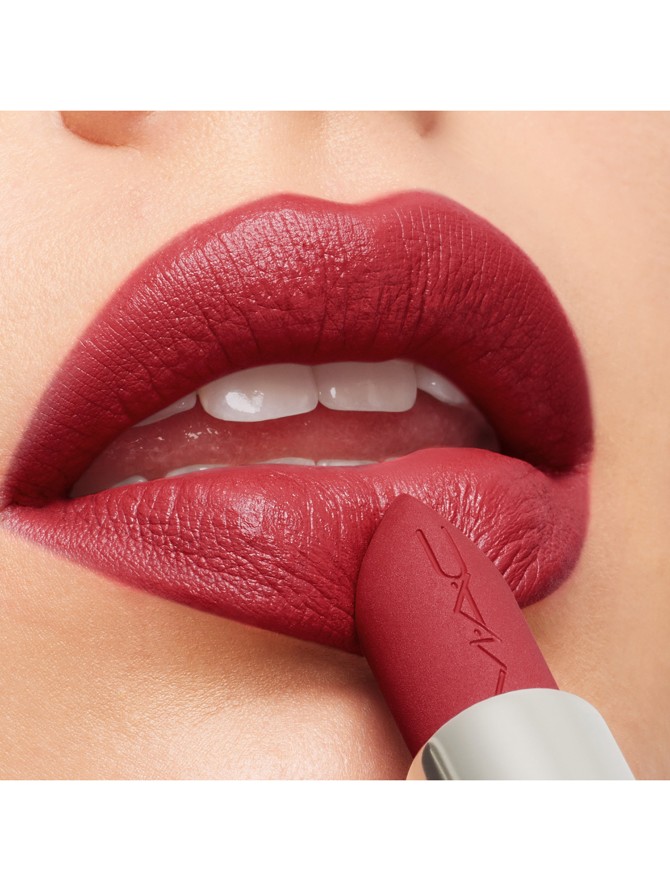 Губная помада MACximal Matte Lipstick, оттенок Forever Curious - Обтравка2