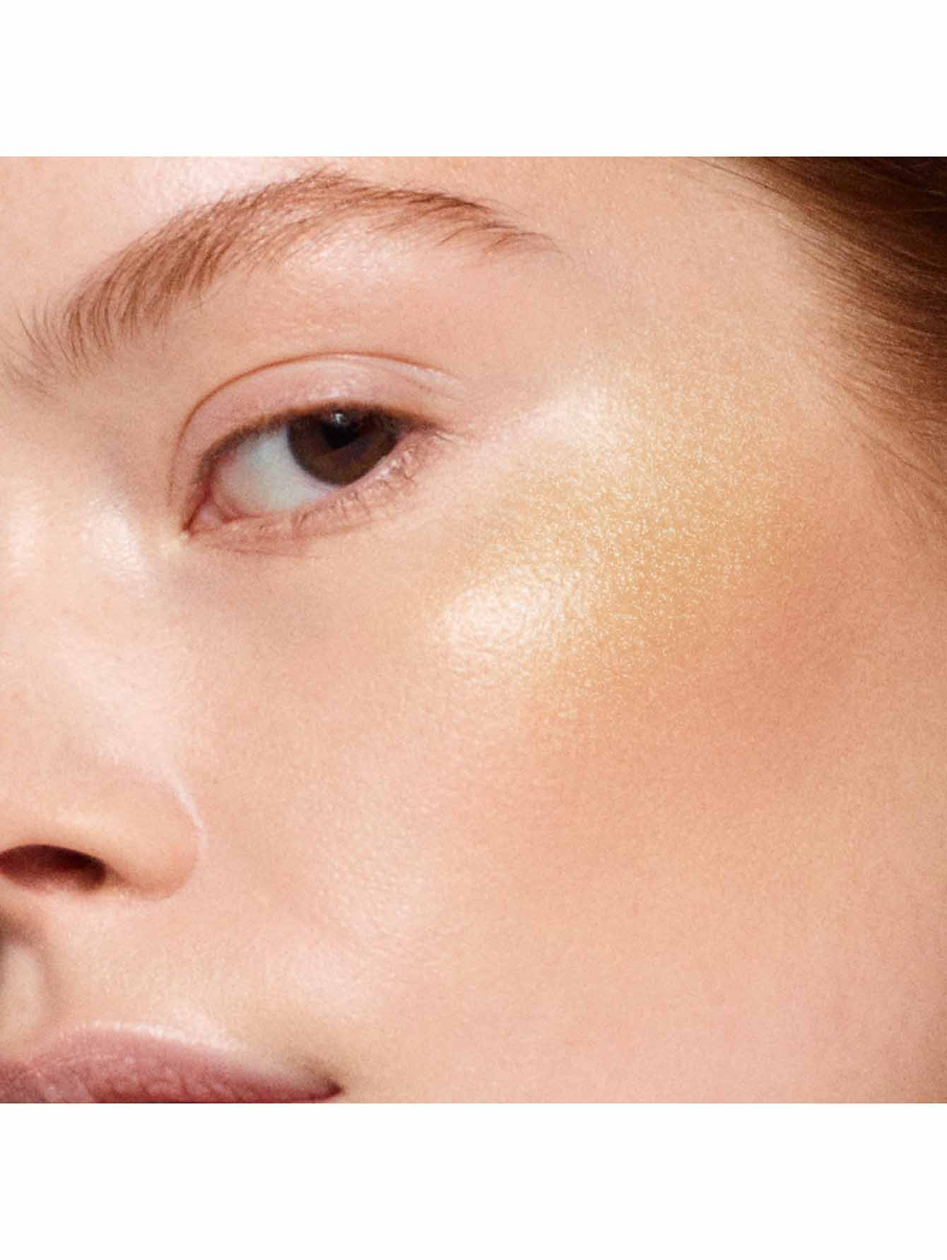 Хайлайтер для лица Soleil De Feu Glow Highlighter, оттенок Oasis, 6 г - Обтравка1