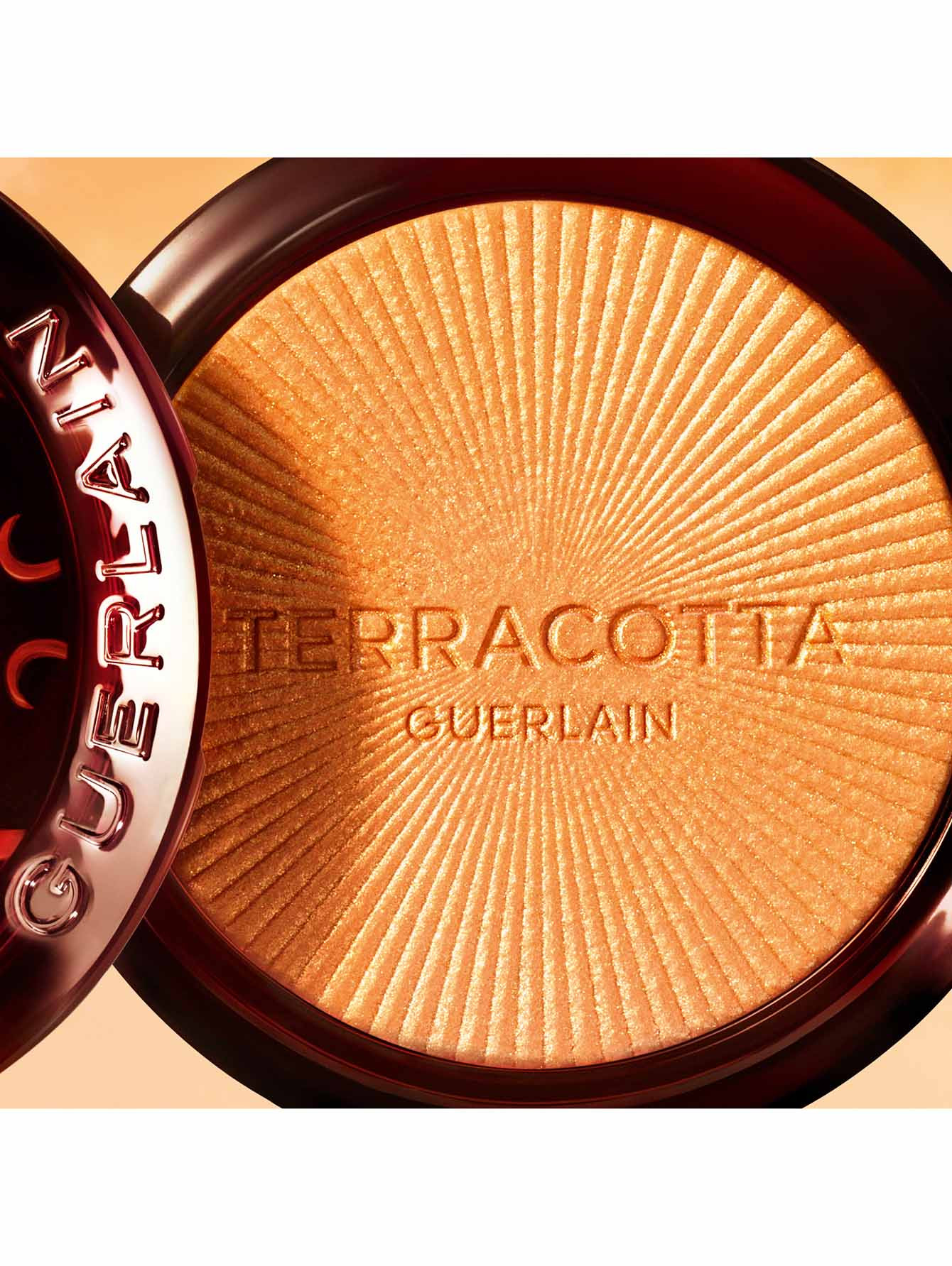 Сияющая пудра для лица Terracotta Luminizer, 01 GOLD тёплый, 7 г - Обтравка5